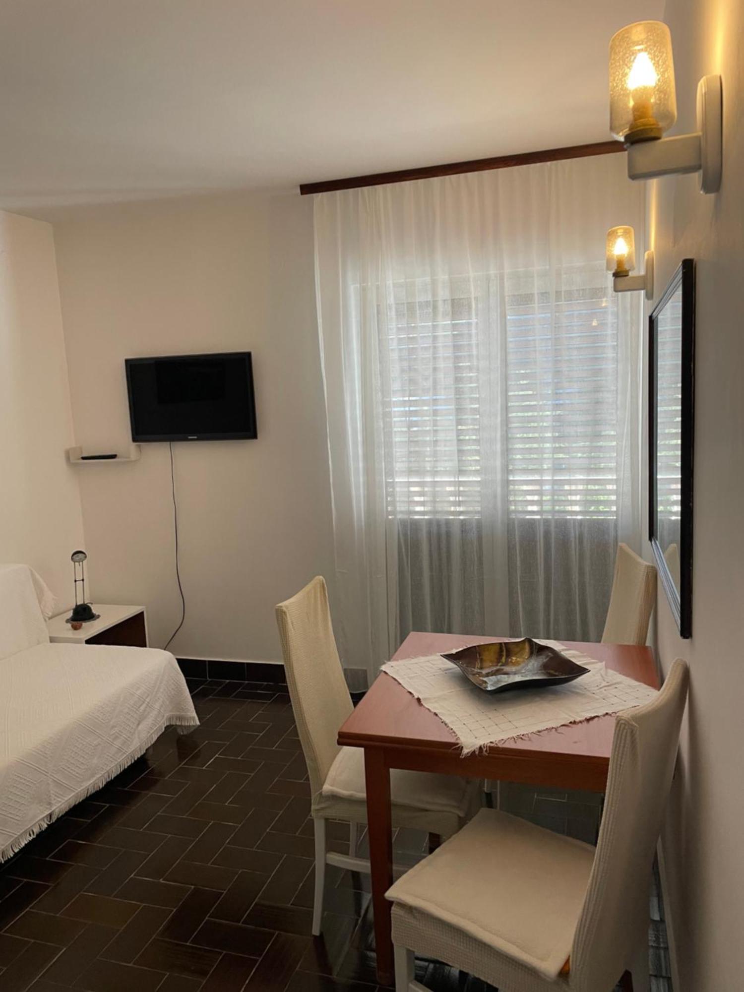 Guesthouse Antonija Veli Losinj Ngoại thất bức ảnh