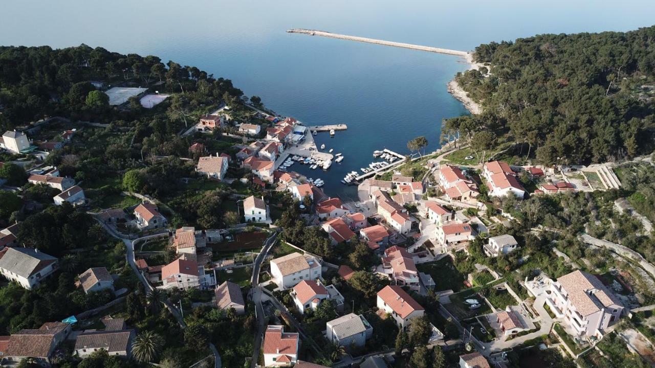 Guesthouse Antonija Veli Losinj Ngoại thất bức ảnh