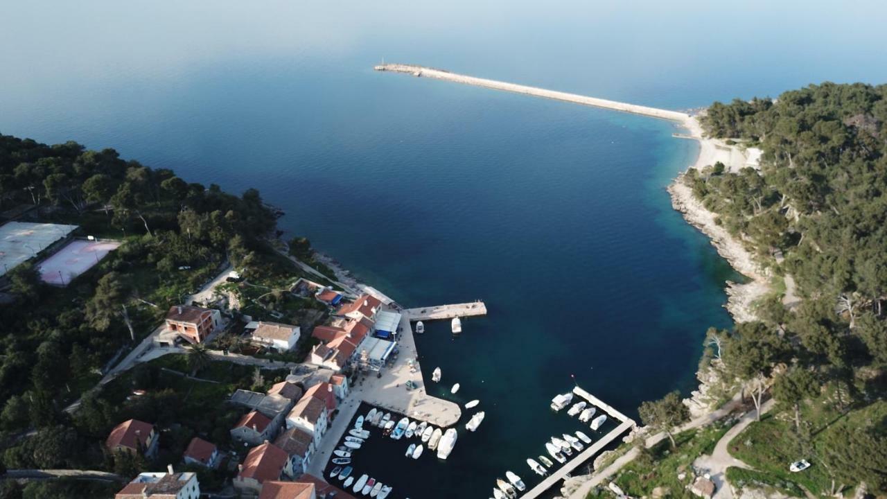 Guesthouse Antonija Veli Losinj Ngoại thất bức ảnh