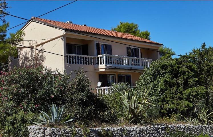 Guesthouse Antonija Veli Losinj Ngoại thất bức ảnh